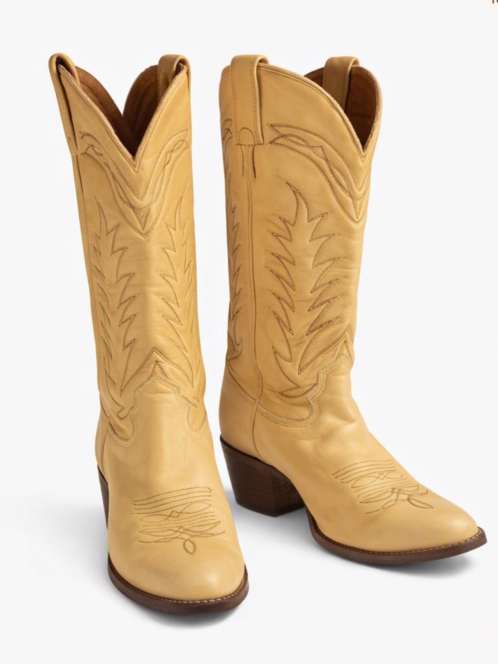 Vintage Western Cowboy Boots 745-TN Biltrite Heel Made in Canada Classic Tan 7.5